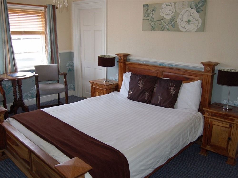 Schooner Hotel Алнмут Екстер'єр фото