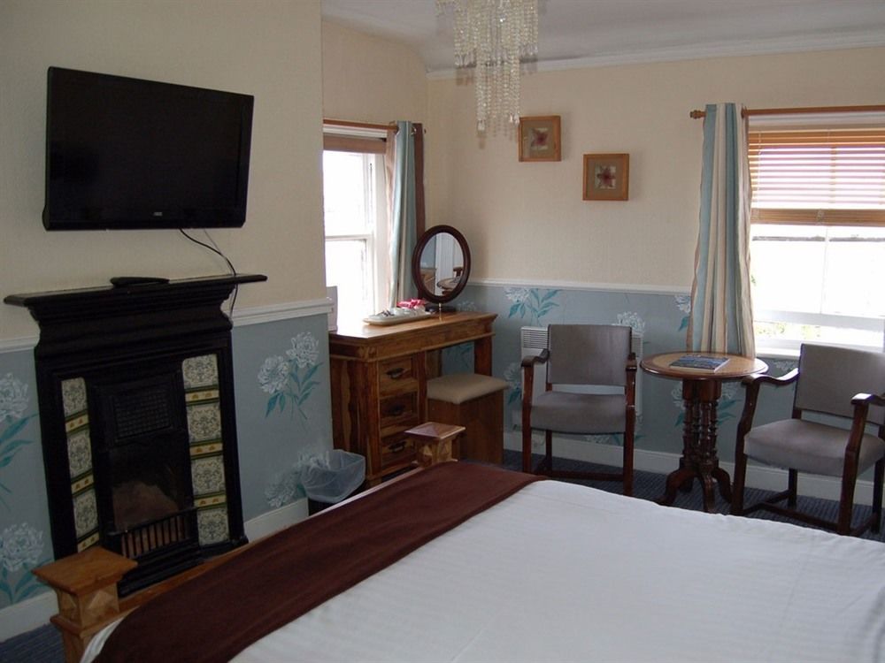 Schooner Hotel Алнмут Екстер'єр фото