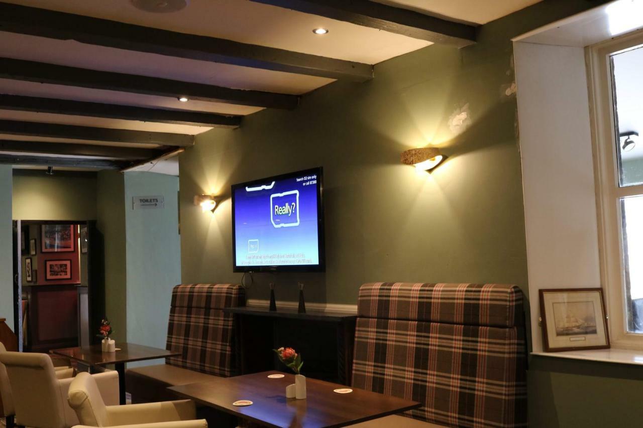 Schooner Hotel Алнмут Екстер'єр фото